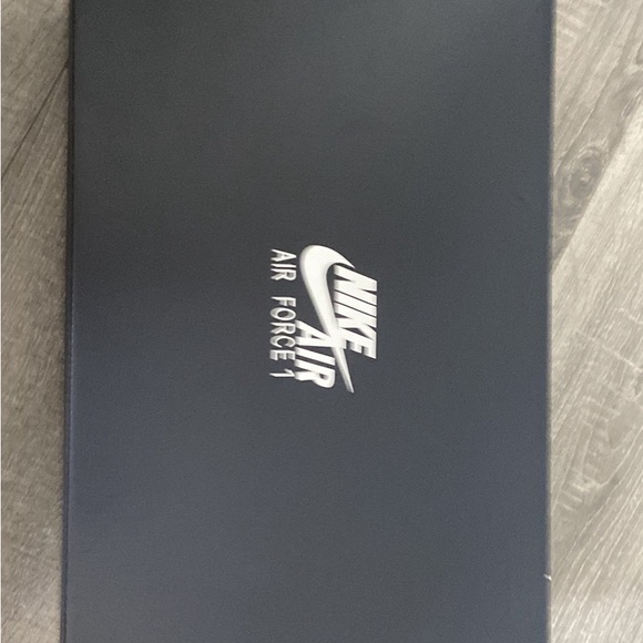 Nike Airforce One Hi SE - Picture 5 of 7